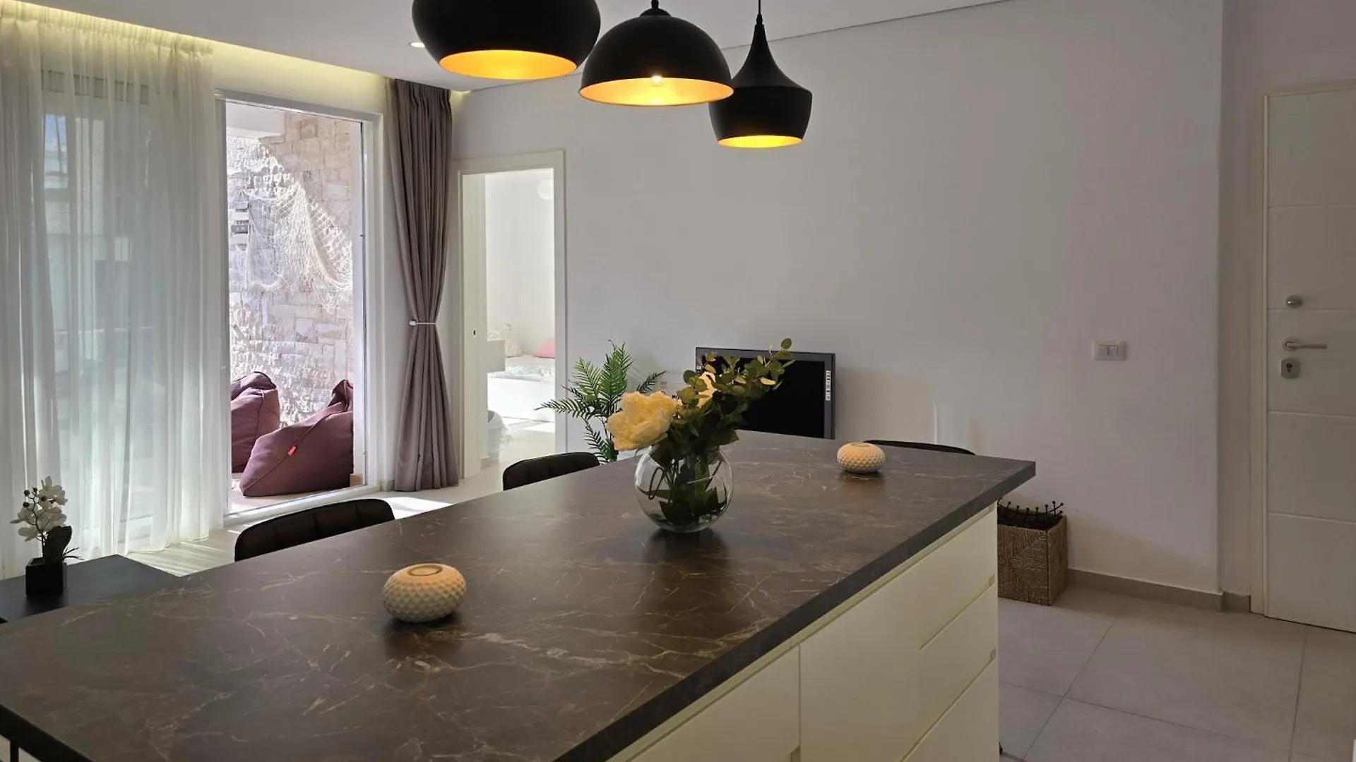 Appartement Stylish Urban Retreat With Two Bedrooms Plazhi San Pietro
